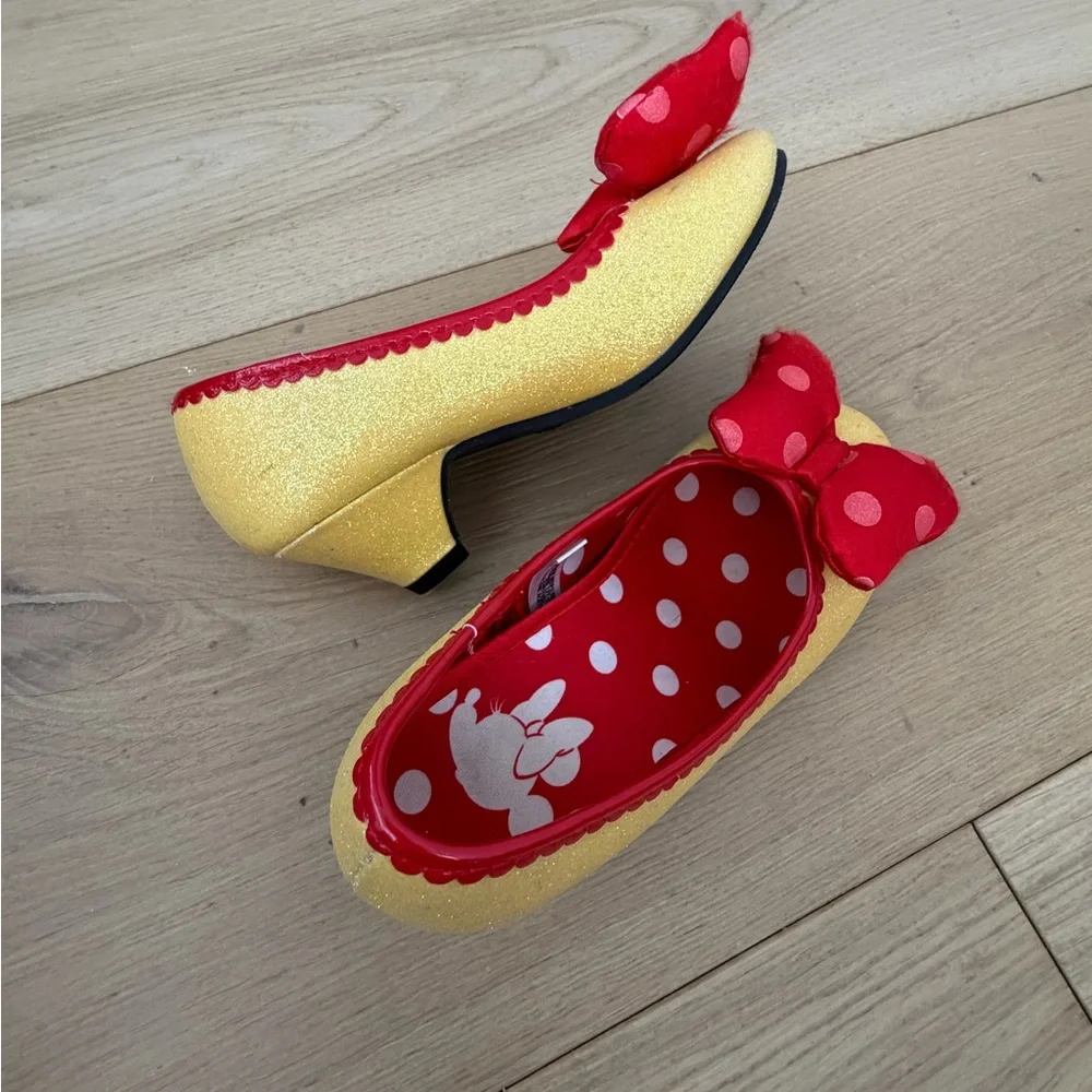 Disney Minnie Yellow and Red Polka Dot Shoes 11/12 - Picture 8 of 14